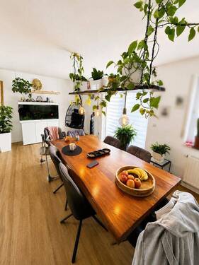 Bild 1 - Großzügige 4-Zimmer-Maisonette Wohnung mit Hauscharakter, Garten und Garage