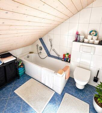 Bad - 4 Zimmer Etagenwohnung zum Kaufen in Rangendingen