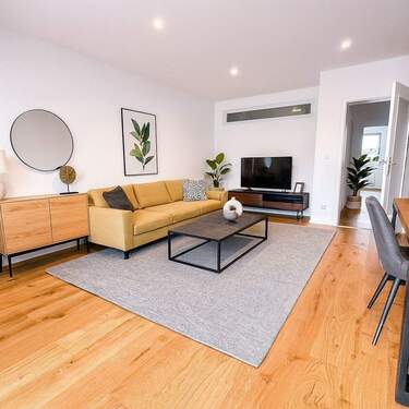 Wohnzimmer Visualisierung - Kernsanierte 3-Zimmer-Wohnung mit Balkon in ruhiger Lage von Rosenheim