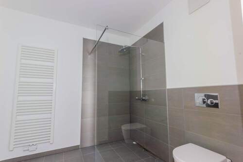 Badezimmer mit Dusche - Etagenwohnung mit 55,20 m² in Hamm zum Kaufen