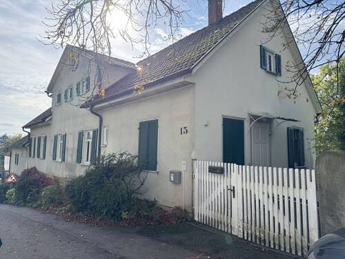 Haupteingang - Wohnen und Arbeiten*Blick ins Grüne*Sanierungsprojekt