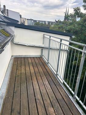 großer Balkon - 