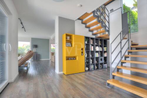 Treppe ins Obergeschoss - 