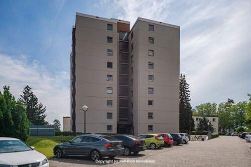 Außenansicht/Parkplätze - 