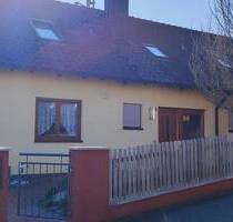 Geräumiges Haus mit 3 Wohnungen und Doppelgarage - Großhabersdorf