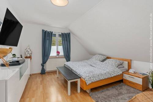 Schlafzimmer (13,17m²) im Obergeschoss - 