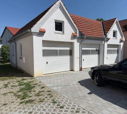 3 Doppelgaragen auf eigener Flurnummer - Doppelhaushälfte mit 235,00 m² in Harburg (Schwaben) zum Kaufen