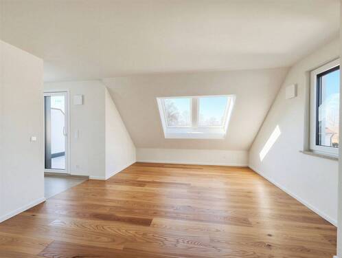 Wohnzimmer - Etagenwohnung mit 77,00 m&sup2; in München zum Kaufen