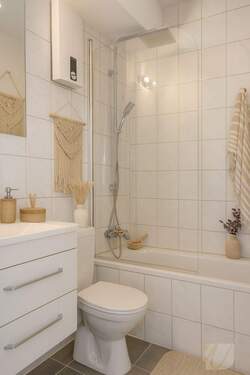 Bad - 2 Zimmer Etagenwohnung in Solingen