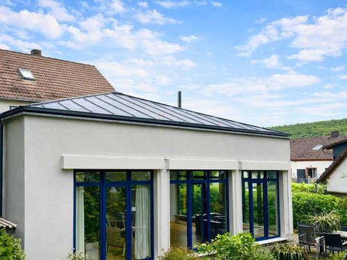 Hausansicht hinten - Architektenhaus: Bungalow in Neuenrade zur Miete