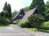 Vorderfront - 6 Zimmer Einfamilienhaus zum Kaufen in Bergisch Gladbach