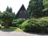 Straßenfront - 6 Zimmer Einfamilienhaus in Bergisch Gladbach