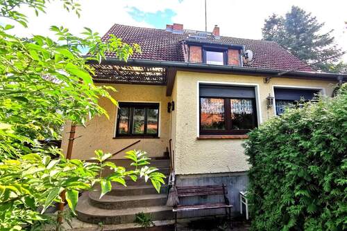 Hausansicht - 5 Zimmer Einfamilienhaus zum Kaufen in Altreetz