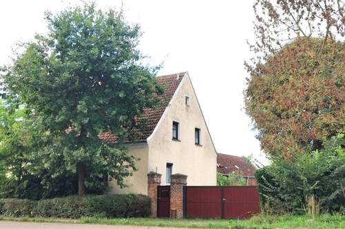 Hausansicht - Einfamilienhaus mit 158,40 m² in Altreetz zum Kaufen