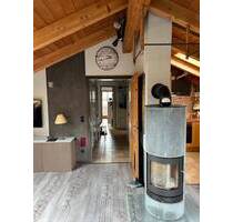 Gemütliche 3 Zi-DG-Whg. mit Charme und Weitblick in Anger