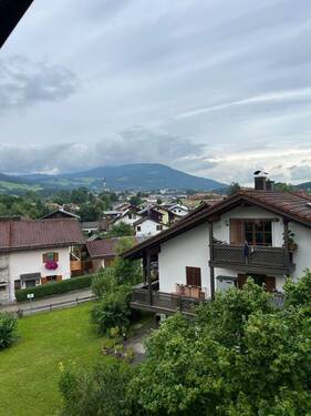 Blick vom Balkon - 3 Zimmer Etagenwohnung in Anger