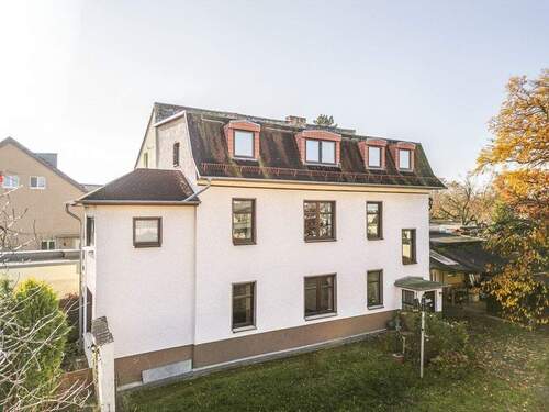 Seitenansicht schräg (Drohne) - *OFFERTA* Das Mehrgenerationenhaus zum fairen Preis! TOP Potential!
