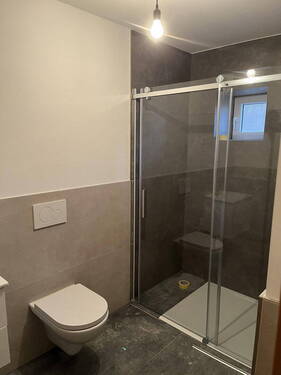 Neu renoviertes Bad - 