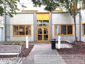 Eingang zum Pausenbereich Innenhof - 