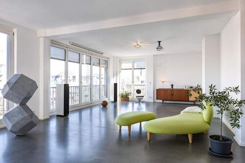Wohnzimmer - Exklusives Loft-Paradies an der Spree - Industrial Chic mit atemberaubendem Wasserblick