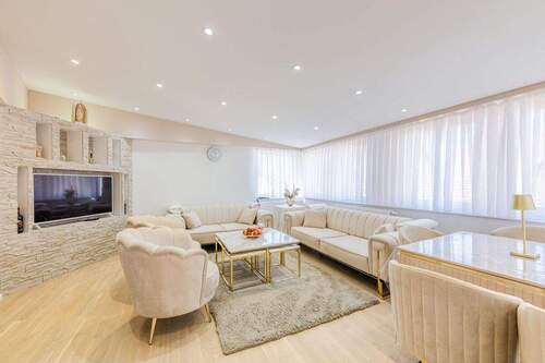 Wohnzimmer Obergeschoss - 5 Zimmer Doppelhaushälfte zum Kaufen in Hilzingen / Weiterdingen