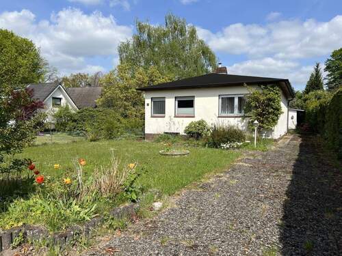 Herzlich Willkommen - Schönes Baugrundstück mit Altbestand in Poppenbüttel