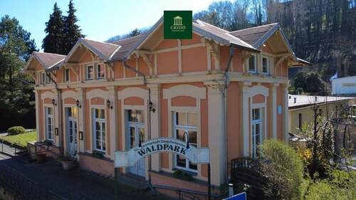 CREDO IMMOBILIEN - Ein Zuhause für Visionen - historisches Anwesen mit Bungalow, Ferienwohnungen & Freiraum zum Gestalten