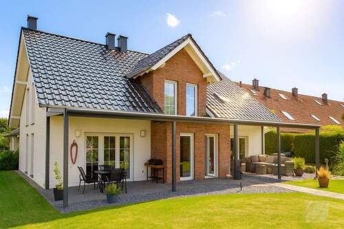Außen (Gartenseite) - 7 Zimmer Einfamilienhaus zum Kaufen in Gladbeck