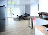 Geräumiges Wohnzimmer - 