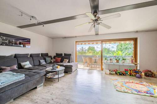 Wohnzimmer Erdgeschoss - Mehrfamilienhaus, Wohnhaus mit 230,00 m² in Gailingen am Hochrhein zum Kaufen