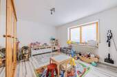 Schlafzimmer / Kinderzimmer Erdgeschoss - 