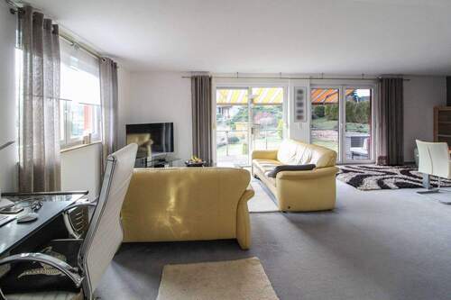 Wohnzimmer - Einfamilienhaus mit 125,10 m² in Hainichen zum Kaufen