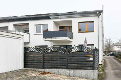 Ansicht Süd - 5 Zimmer Reihenendhaus zum Kaufen in Asperg