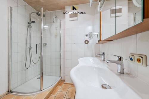 Bad mit Doppelwaschbecken - 