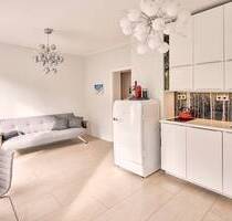 Beste Lage Rethelstraße: modernisierte 2-Zi.-Whg, offene Küche, voll möbliert, sonnige Süd-West-Terrasse - Düsseldorf Düsseltal