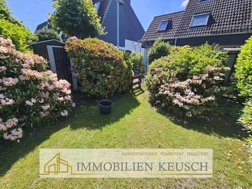hinterer Ausgang und Gartenhäuschen - Kopie - 