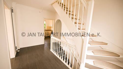 Eingangsbereich/helle Diele - 
