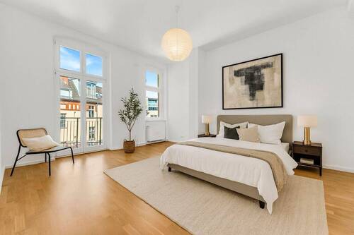 Schlafzimmer mit Balkon - 