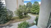 Blick aus dem Fenster in den Innenhof - 