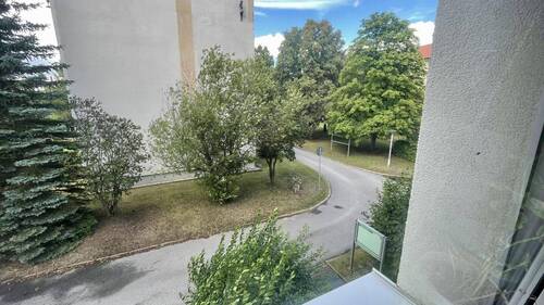 Blick aus dem Fenster in den Innenhof - 