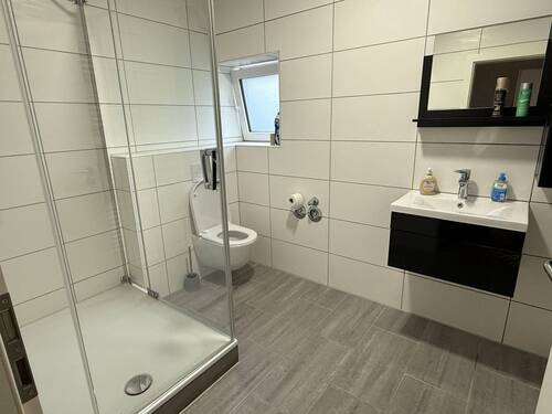 Badezimmer EG WHG NR.3 - 