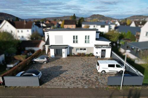 Hausansicht - Modernes Mehrfamilienhaus mit 5 Einheiten, Baujahr 2020, in Lauenförde