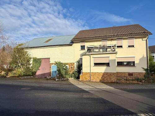 Frontansicht - Bauernhaus, Landhaus mit 160,00 m&sup2; in Hachenburg VG zum Kaufen