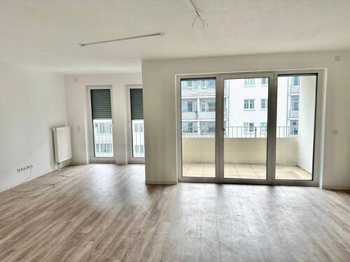 Wohnen/ Loggia - 2 Zimmer Etagenwohnung zur Miete in Nürnberg