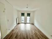 Schlafzimmer Fenster - Etagenwohnung mit 68,00 m&sup2; in Nürnberg zur Miete