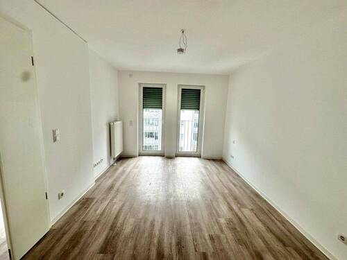 Schlafzimmer Fenster - Etagenwohnung mit 68,00 m&sup2; in Nürnberg zur Miete