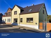 Hausansicht - Bezugsfertiges Doppelhaus - Mit Kamin, Sauna und Balkon !