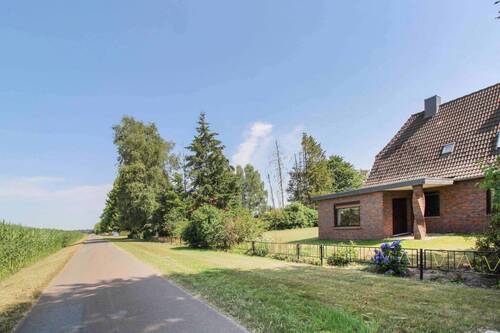 Straßenansicht - 9 Zimmer Einfamilienhaus zum Kaufen in Scholen