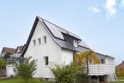 Hausansicht - HarleshausenHöhenlage…Nähe Kubergaben Freistehendes, geräumiges, energetisch erstklassig und hochwertig saniertes Einfamilienhaus mit schönem Garten