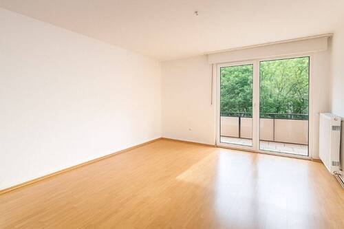 Wohnzimmer - Helle Erdgeschosswohnung mit gemütlichem Balkon